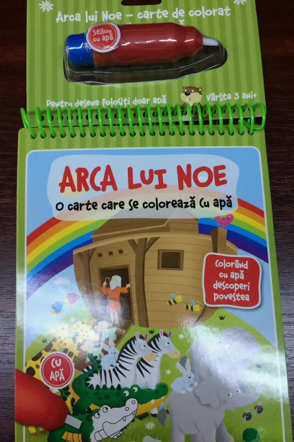 Arca lui Noe - carte de colorat cu apa